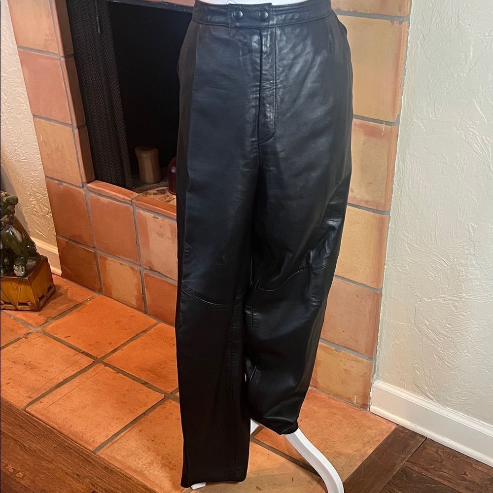 100% Genuine Leather “Mom Jean” Style Pleated Tapered Pants, Black, size 34”